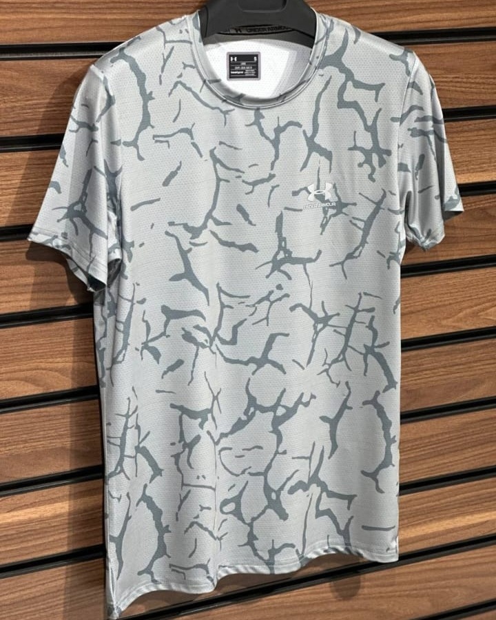 ERKEK TİŞÖRT DİJİTAL BASKILI UNDER ARMOUR ÇAĞLA